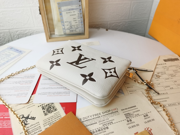 ルイヴィトンバッグ側面デザイン